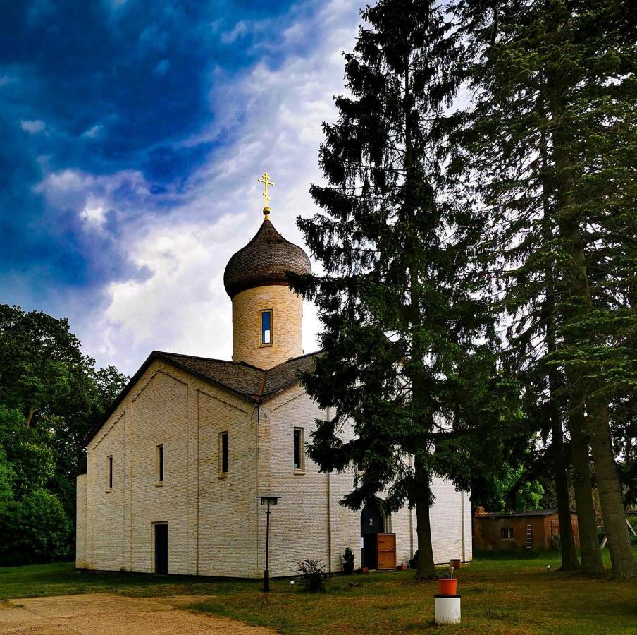 Milmersdorf St. Georg Kloster מראה חיצוני תמונה