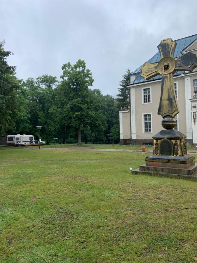 Milmersdorf St. Georg Kloster מראה חיצוני תמונה